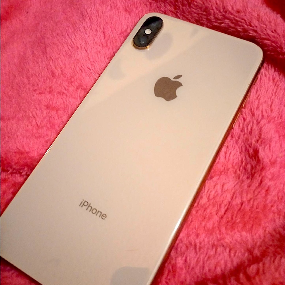 Rose Gold Apple iPhone XS Max 64gb